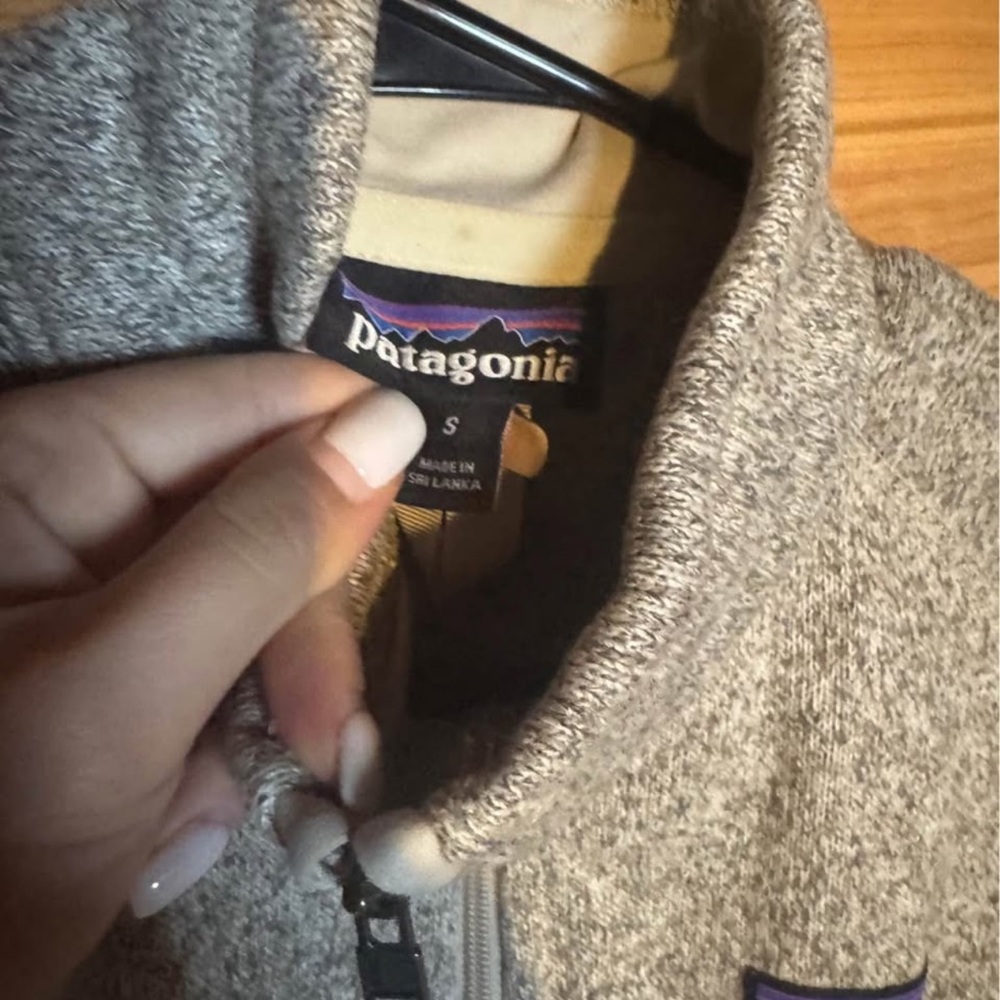 Patagonia Heathered Gray Zip-Up Vest - Picture 2 of 2